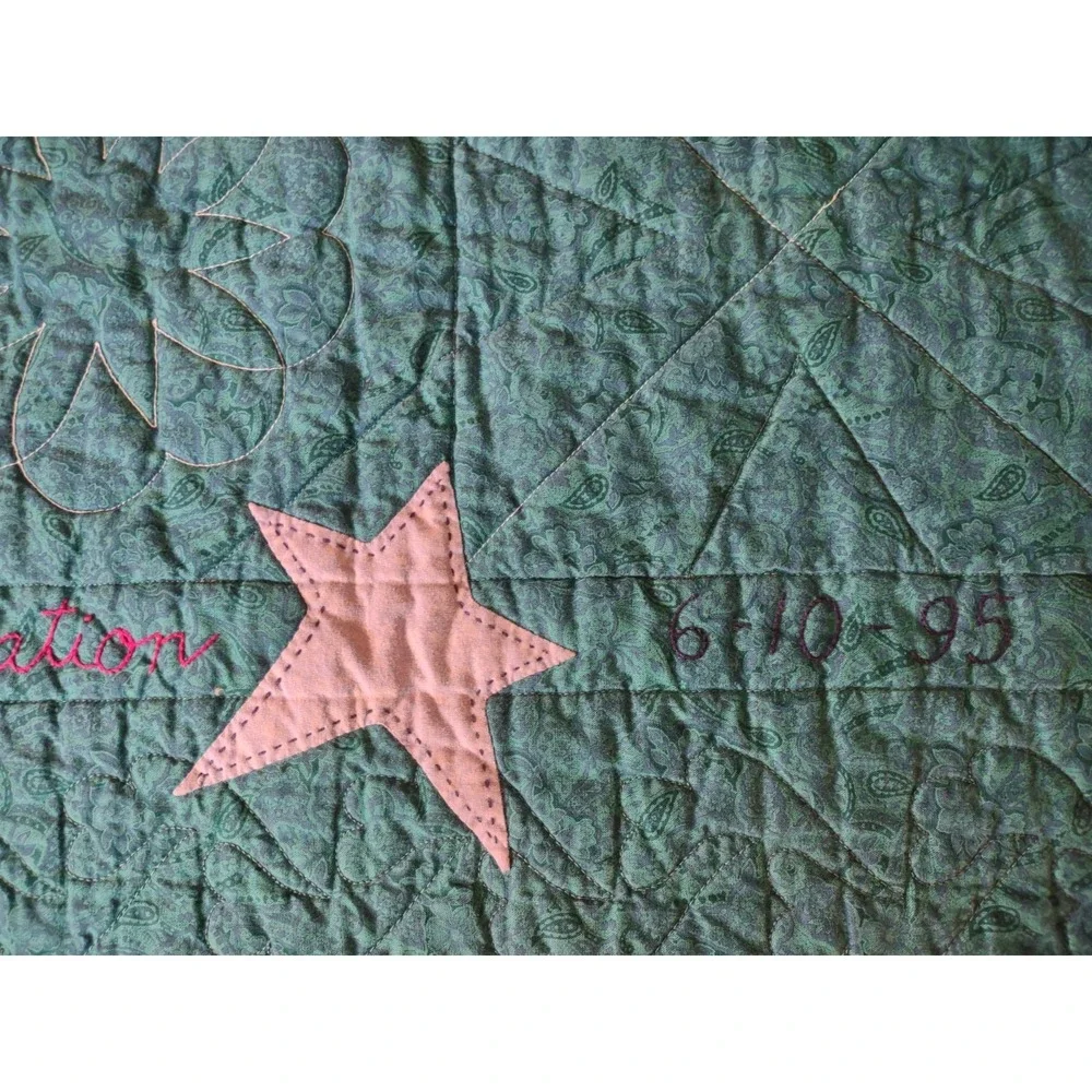 Vintage Handmade Flower Design Quilt Large 74 x 88 Full Size Provenance Label